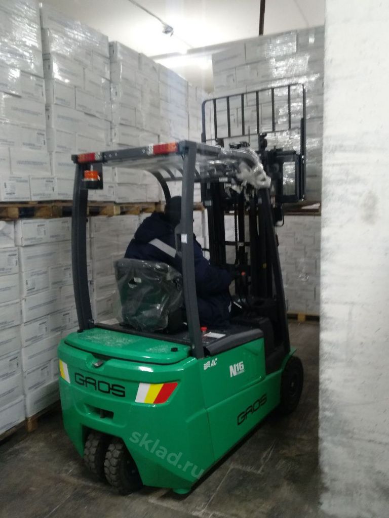 forklift_pallet_04_skladru.jpg forklift_pallet_04_skladru.jpg
